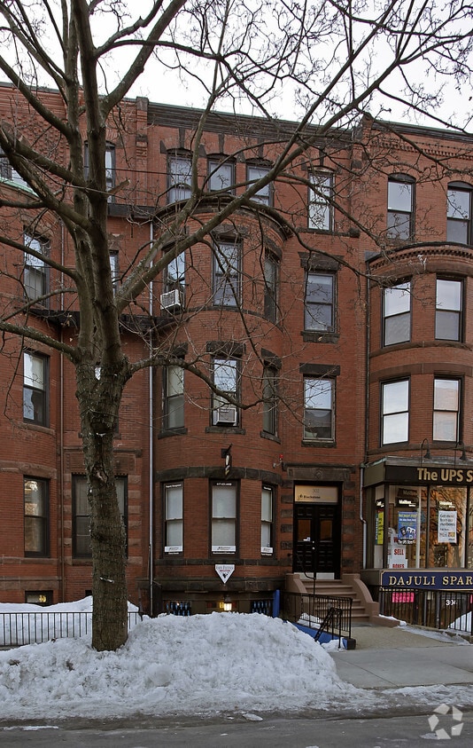 Primary Photo - 302 Newbury St