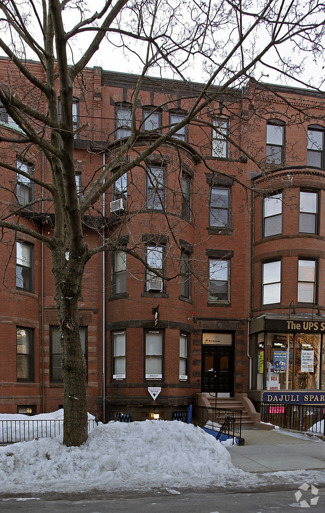 Primary Photo - 302 Newbury St