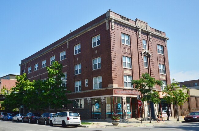 Building Photo - 3257 N Sheffield Ave