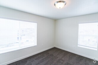 Building Photo - 200 W 1000 S