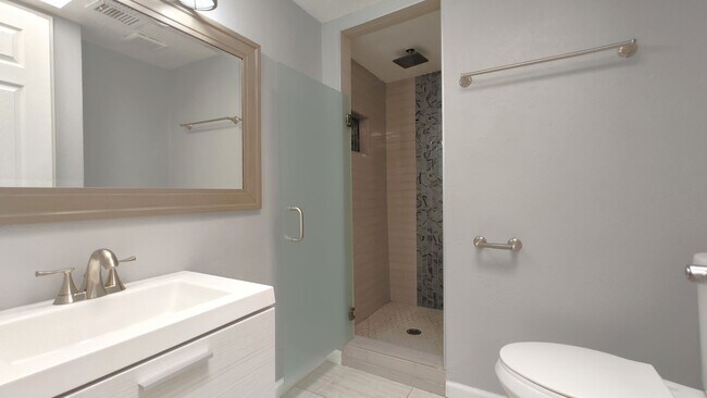 Foto del edificio - Complete Remodel In Highly Desirable NE Heights