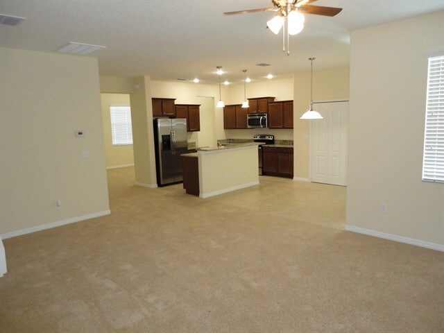 Building Photo - 513 Vista Ridge Dr