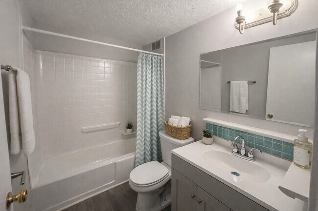 Foto del edificio - Hillcrest Apartments