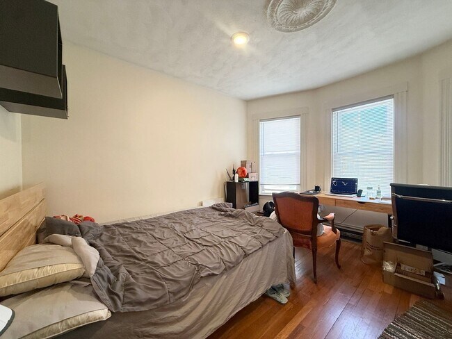 Foto del edificio - 146 Webster Ave
