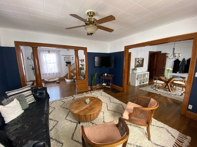 Foto del edificio - 114 Diamond Ave NE