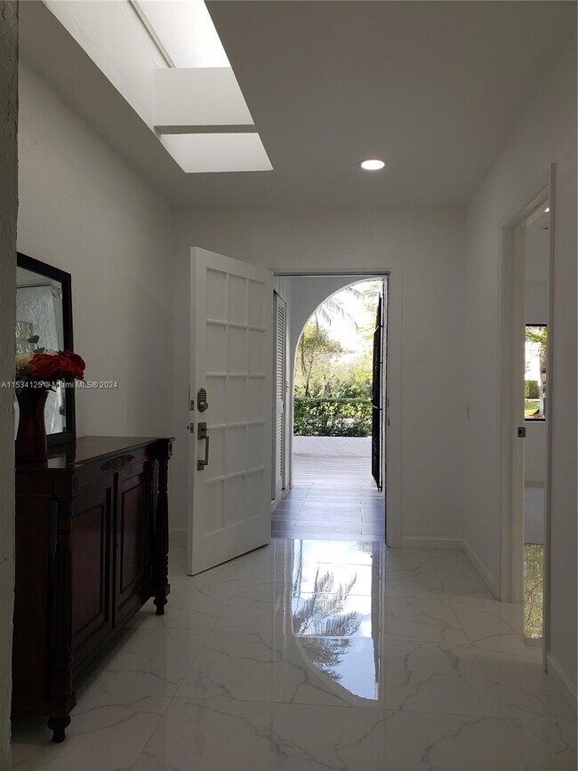 Foto del edificio - 9027 SW 62nd Terrace