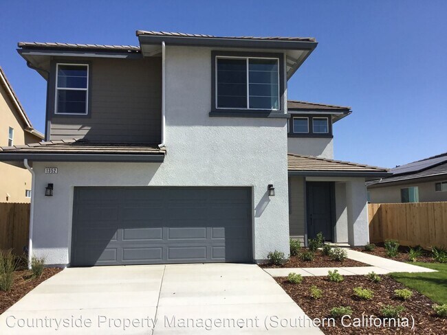 Building Photo - 3 br, 2.5 bath House - 1352 W. Walter Avenue