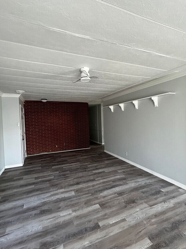Building Photo - 8281 Sevigny Dr