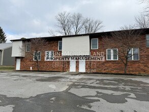 Building Photo - 2023 Belle Terra Rd