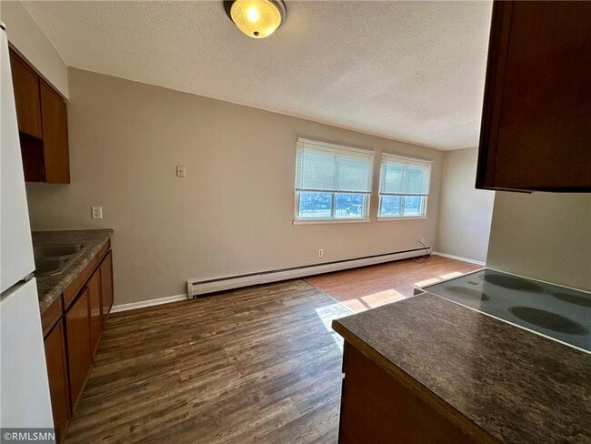 Foto del edificio - 1566 N Woodbridge St