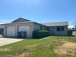 Building Photo - 10505 W Ardyce Ct
