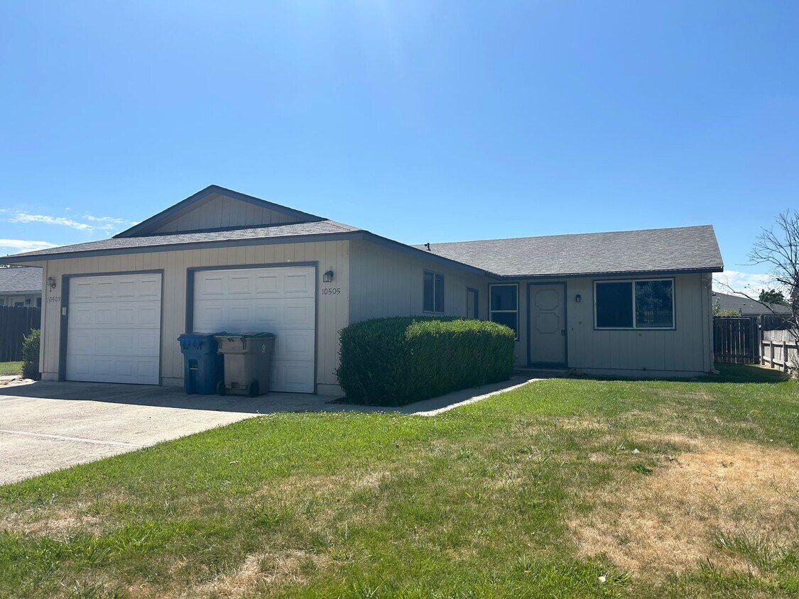 Primary Photo - 10505 W Ardyce Ct