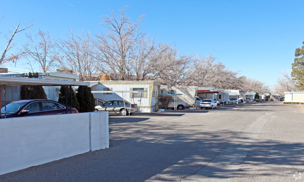 Foto del edificio - 2901 Carlisle Blvd NE