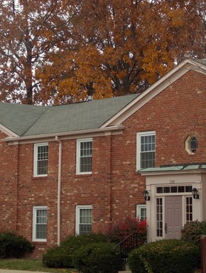 Primary Photo - 5835 Maplewood Dr