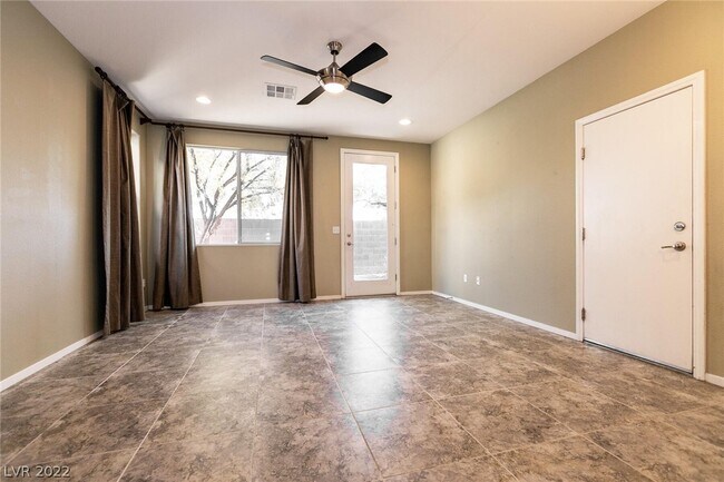 Foto del edificio - 5380 Pendergrass St