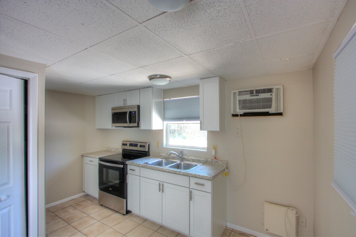 Foto del edificio - 615 Shore Rd