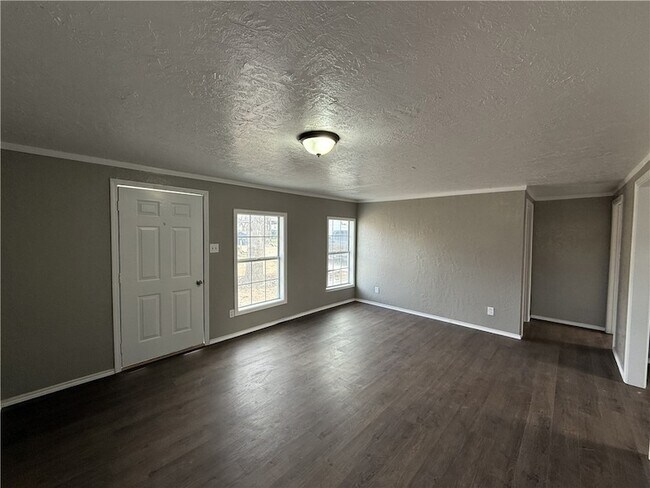 Foto del edificio - 405 W Wm J Bryan Pkwy