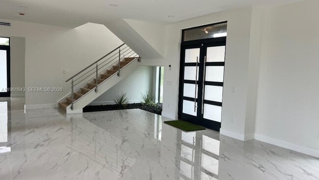 Building Photo - 1700 NE 18th St