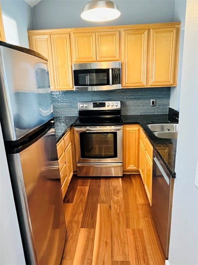 Building Photo - 20191 Cape Coral Ln