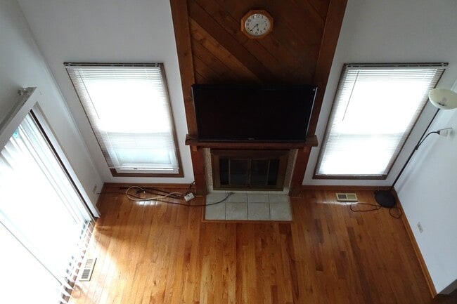 Foto del edificio - 945 Fieldstone Ct
