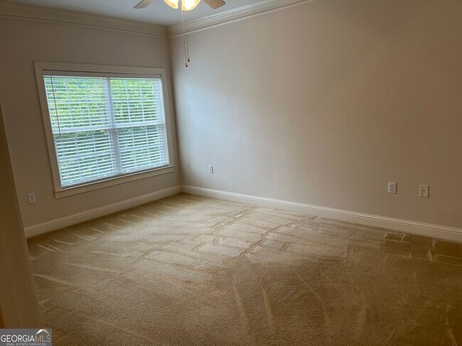 Foto del edificio - 3105 Village Blvd SE