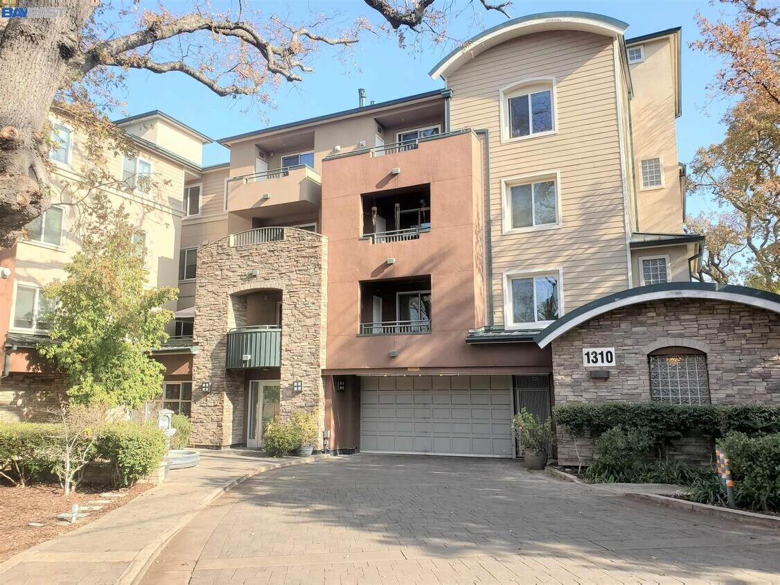 1310 Creekside Dr Unit 207, Walnut Creek, CA 94596 Condo for Rent in