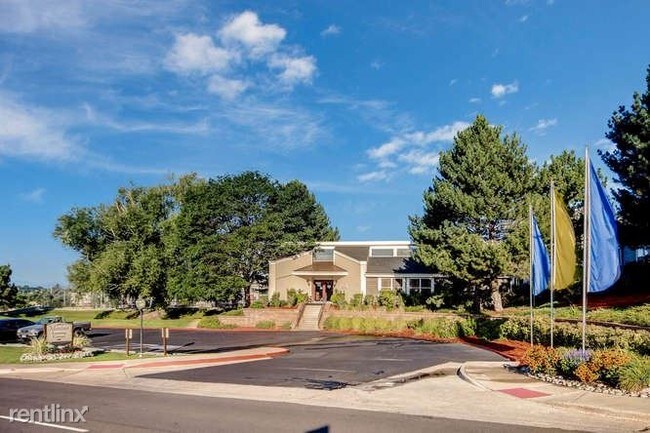 Foto del edificio - 8901 Grant St