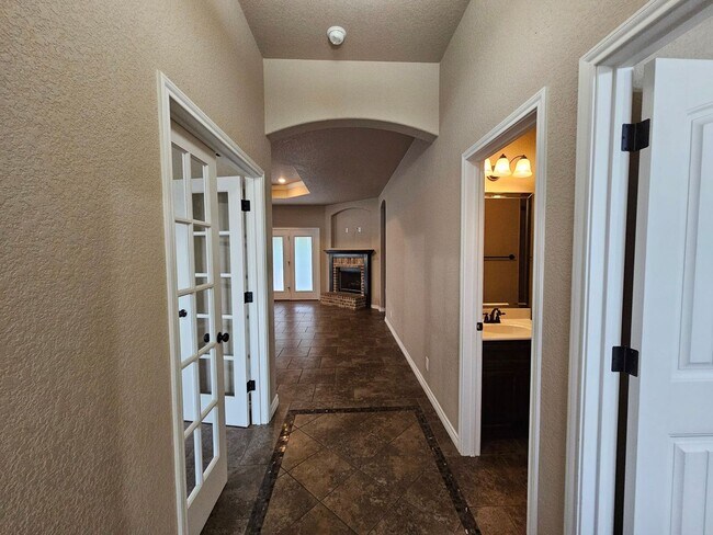 Building Photo - 6211 Newcastle Dr