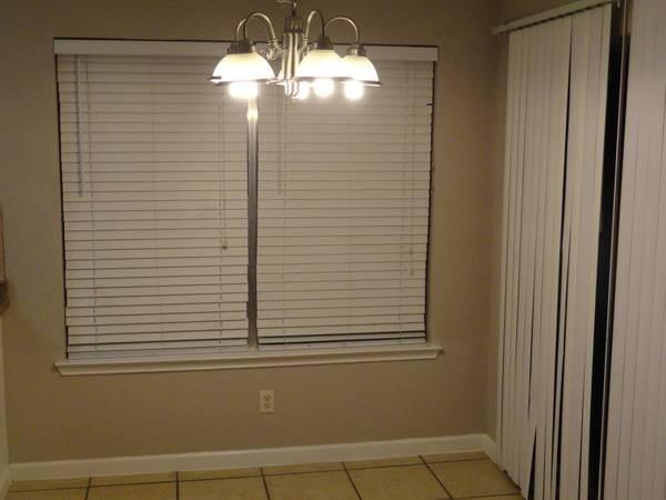 Building Photo - 6800 Silver Sage Dr