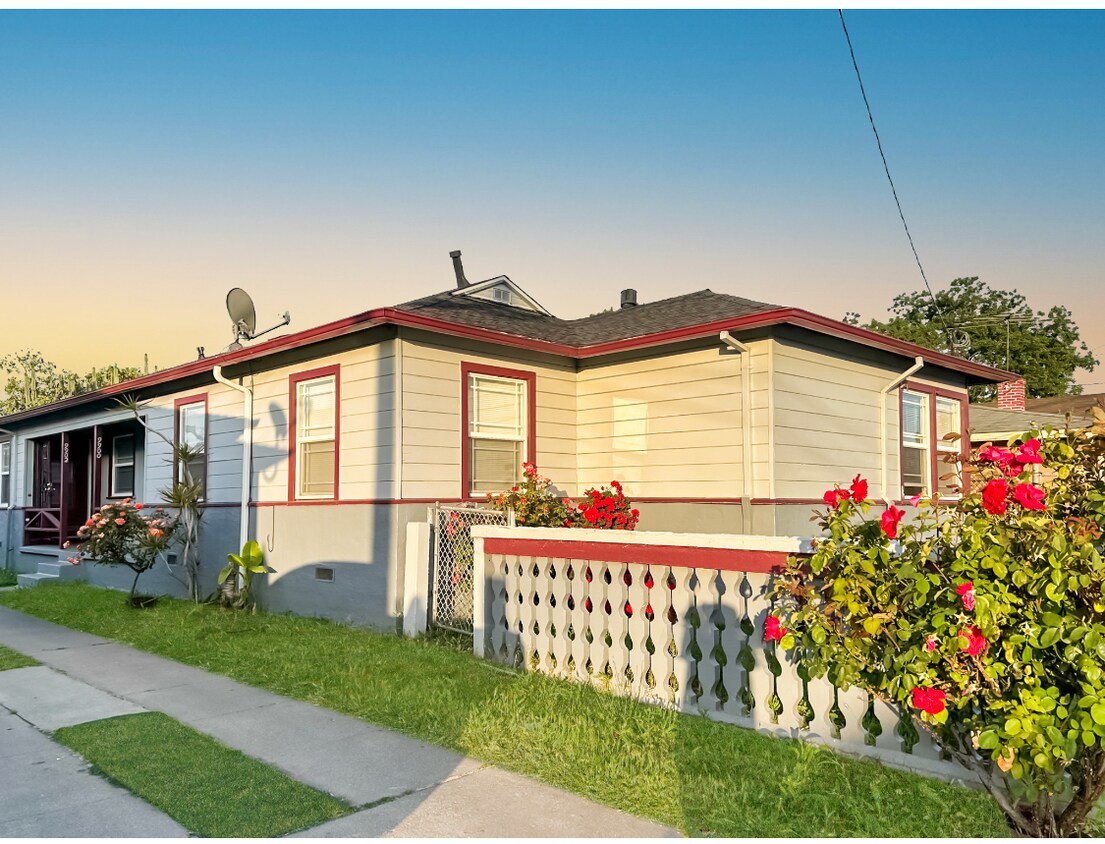 Primary Photo - 9902 C St