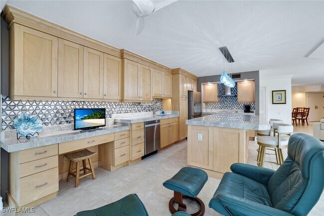 Foto del edificio - 4041 Gulf Shore Blvd N