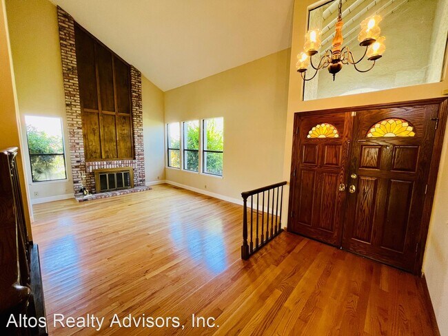 Building Photo - 4 br, 3 bath House - 1077 Cross Spring Court