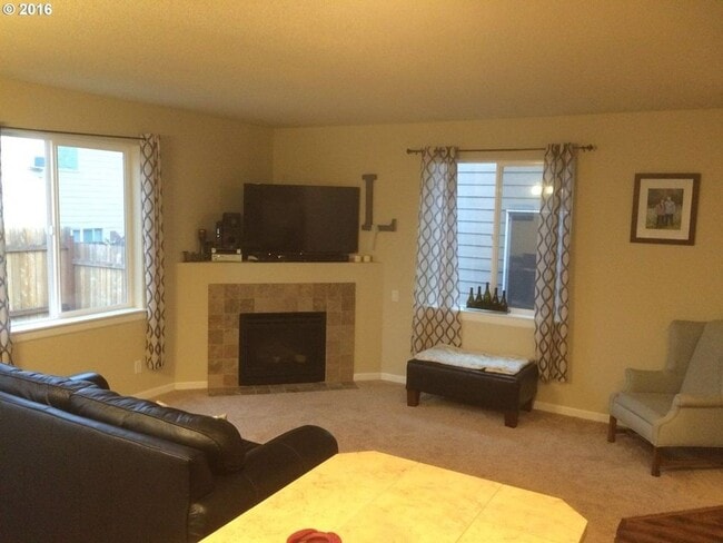 Foto del edificio - North Plains Single Family Home