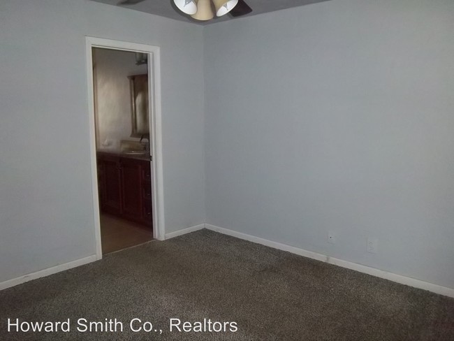 Building Photo - 1 br, 1 bath House - 2123 Tyler #1