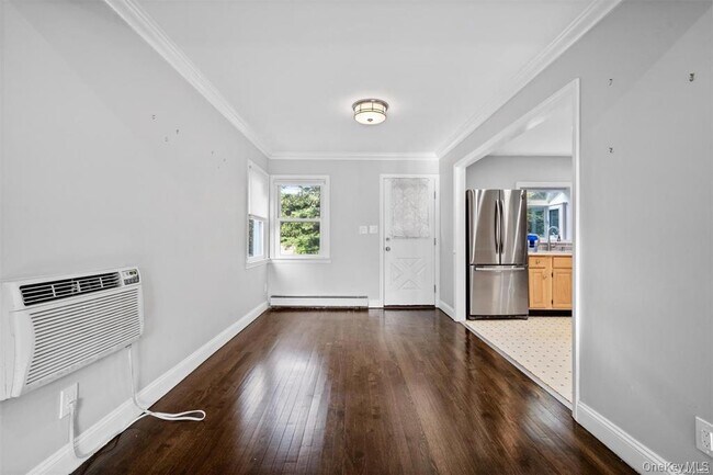 Foto del edificio - 228 Oakwood Rd