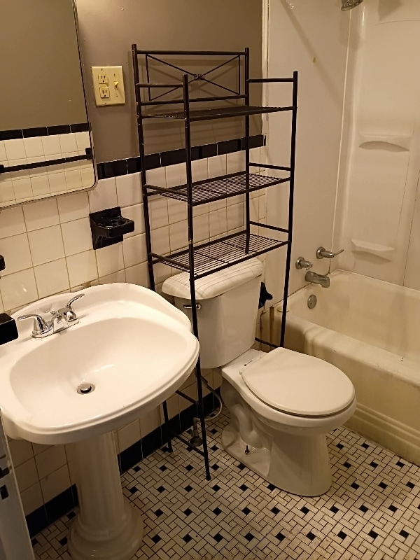 Building Photo - 1610 Poplar St