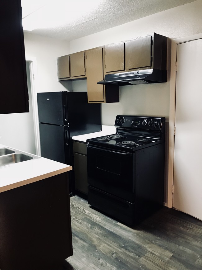 Cocina - Pine Ridge Apartments - All Utilities Paid