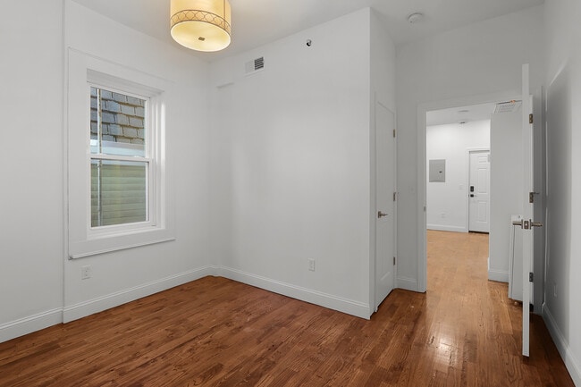 Building Photo - 57 Trumbull St