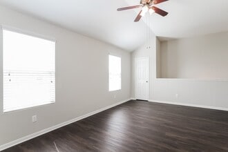 Building Photo - 17914 Seco Creek Ln