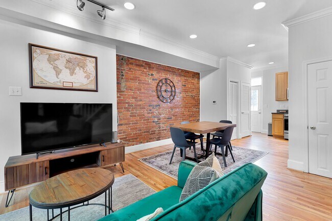 Photo - 1037 5th St NE Apartment