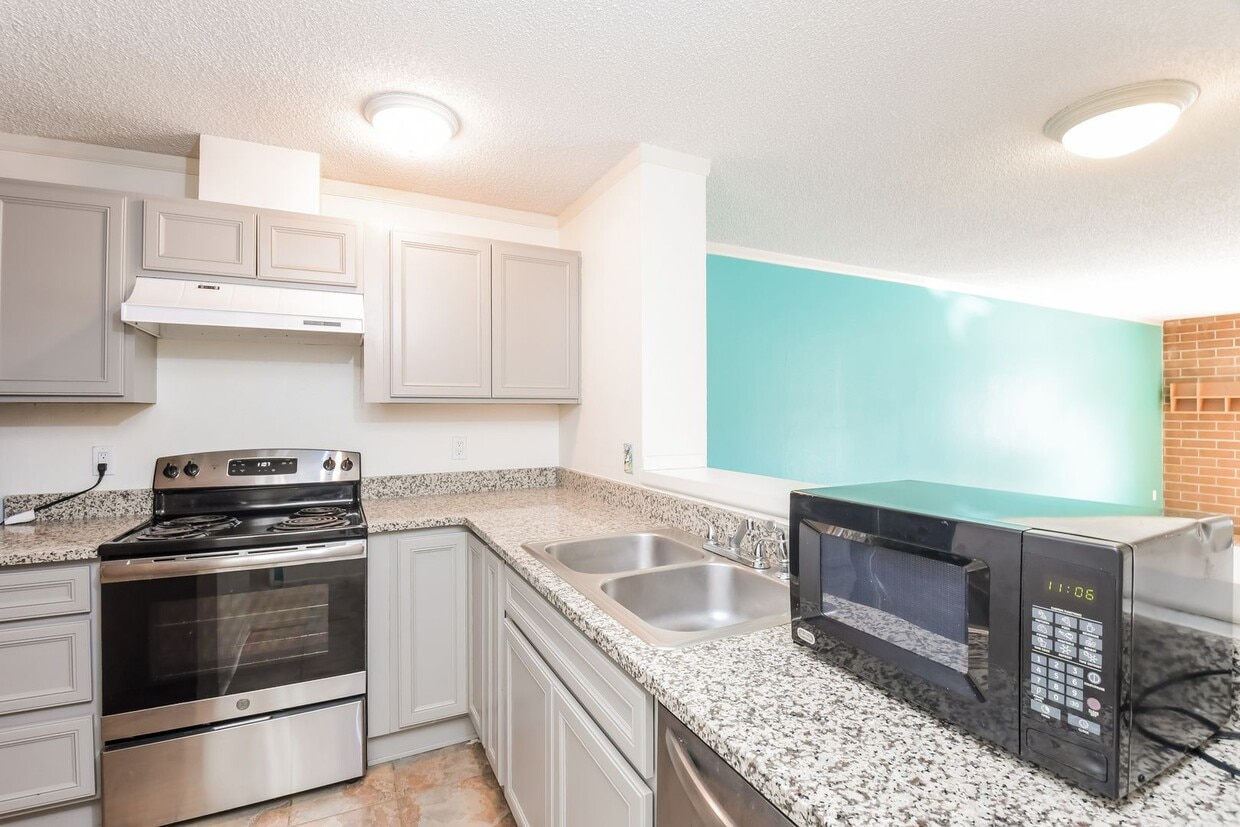 Charming 1-Bedroom Condo in Plaza de Monac... - Charming 1-Bedroom Condo in Plaza de Monac...