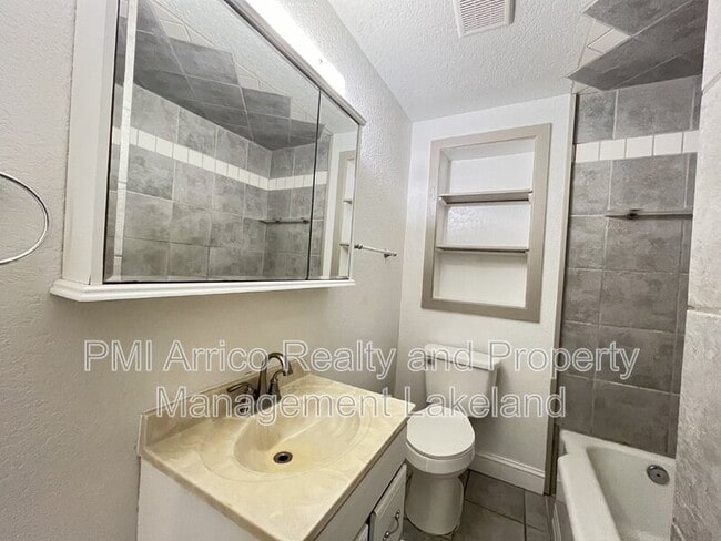 Building Photo - 217 McKean St