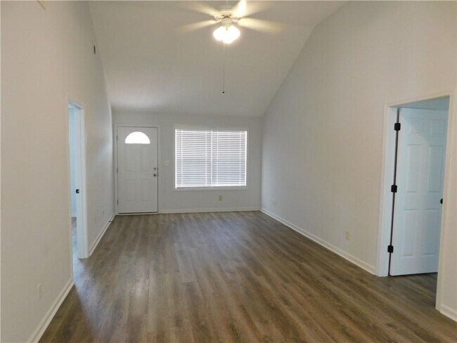Foto del edificio - 76 Copper Creek Dr