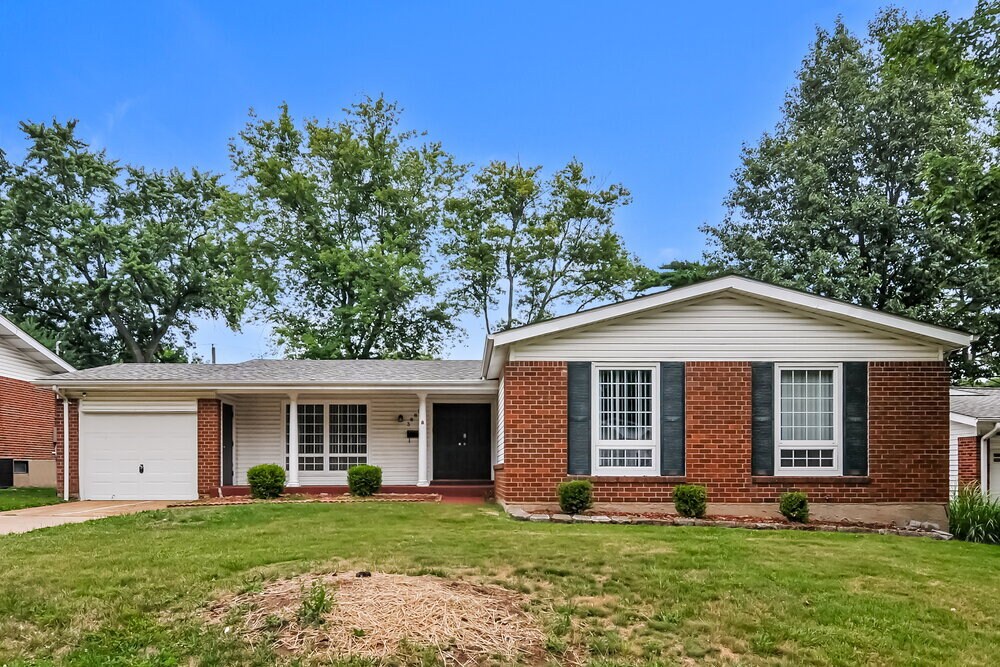 3865 Helmkampf Dr, Florissant, MO 63033 House Rental in Florissant
