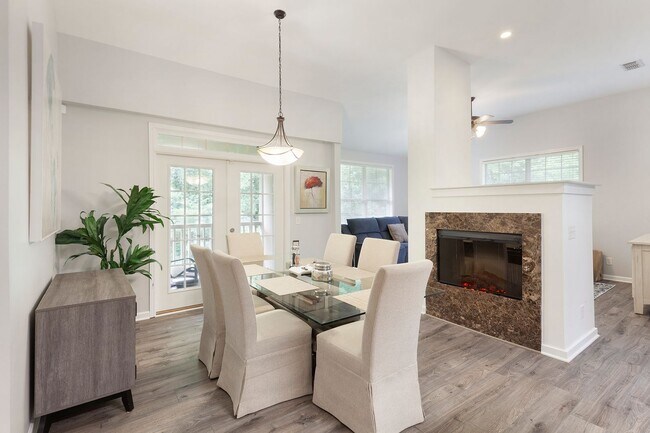 Building Photo - Top-Floor Corner Condo in Prime Location — Minutes to The Battery & Chattahoochee Trails