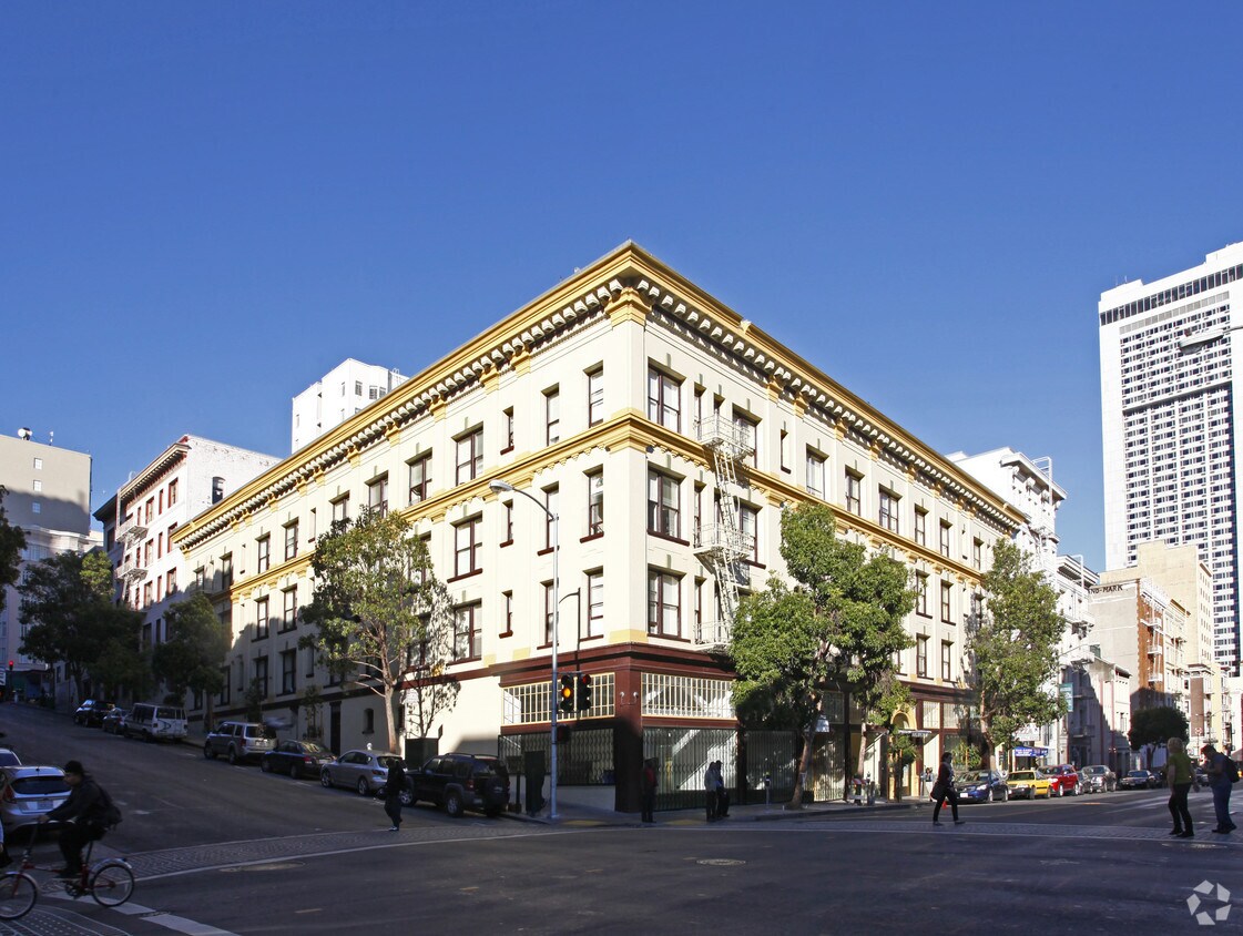 Primary Photo - Arlington Hotel