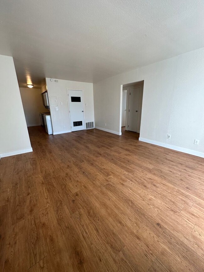 Foto del edificio - NShields636 (KC-LN-KB)