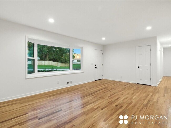 Foto del edificio - Midtown Modern Ranch-Don't Miss Out!