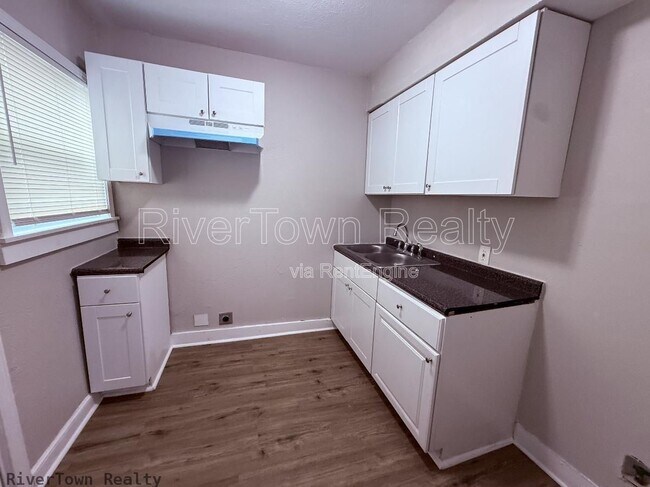 Foto del edificio - 3175 Jackson Ave
