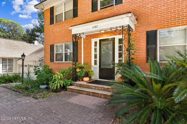 Foto del edificio - 3582 Hedrick St